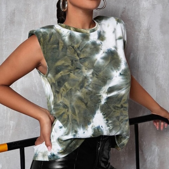 SHEIN Tops - NEW Green Tie Dye Tank